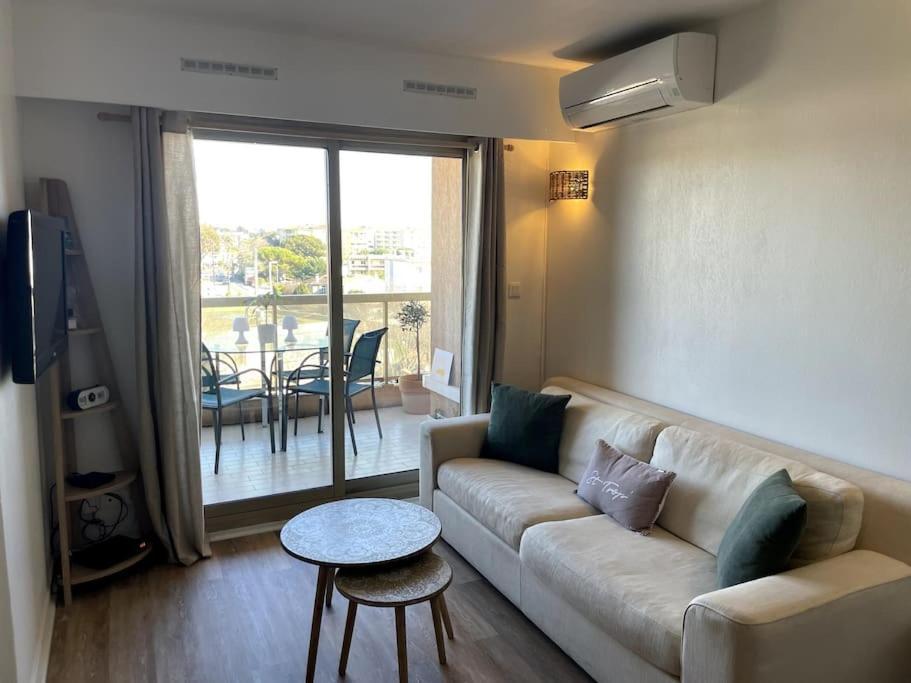 Appartement Vue Mer, 5Min A Pied De La Plage, Parking Prive Vallauris Bagian luar foto